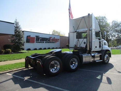 USED 2018 MACK CXU613 TANDEM AXLE DAYCAB TRUCK #1786-7