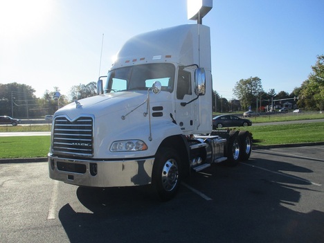USED 2018 MACK CXU613 TANDEM AXLE DAYCAB TRUCK #1789-2