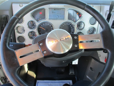USED 2018 MACK CXU613 TANDEM AXLE DAYCAB TRUCK #1789-21
