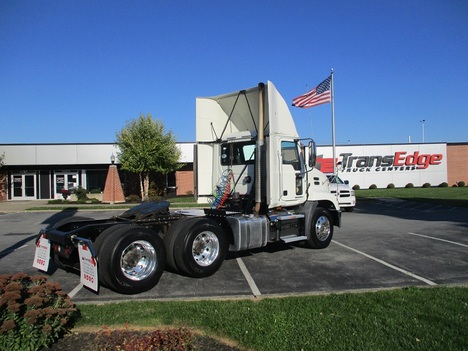 USED 2018 MACK CXU613 TANDEM AXLE DAYCAB TRUCK #1789-8