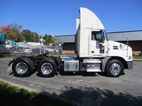 USED 2018 MACK CXU613 TANDEM AXLE DAYCAB TRUCK #1790-11