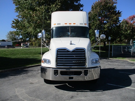 USED 2018 MACK CXU613 TANDEM AXLE DAYCAB TRUCK #1790-3