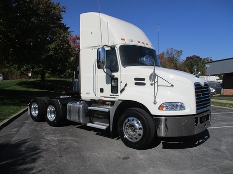 USED 2018 MACK CXU613 TANDEM AXLE DAYCAB TRUCK #1790-4