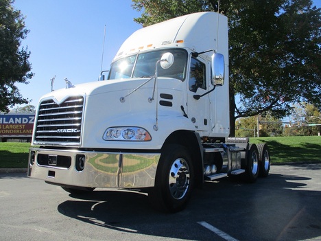 USED 2018 MACK CXU613 TANDEM AXLE DAYCAB TRUCK #1790-6