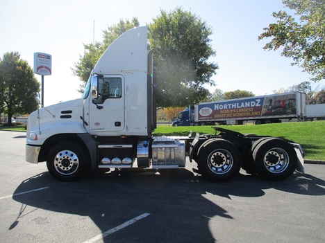 USED 2018 MACK CXU613 TANDEM AXLE DAYCAB TRUCK #1790-7