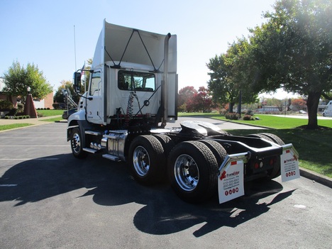 USED 2018 MACK CXU613 TANDEM AXLE DAYCAB TRUCK #1790-8