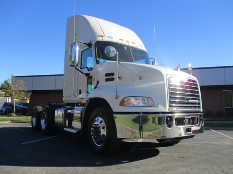 USED 2018 MACK CXU613 TANDEM AXLE DAYCAB TRUCK #1791-12