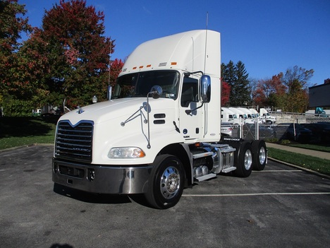 USED 2018 MACK CXU613 TANDEM AXLE DAYCAB TRUCK #1791-2