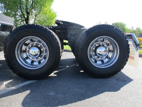 USED 2019 VOLVO VNR64T300 TANDEM AXLE DAYCAB TRUCK #1820-30