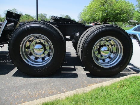 USED 2019 VOLVO VNR 64T 300 TANDEM AXLE DAYCAB TRUCK #1822-17