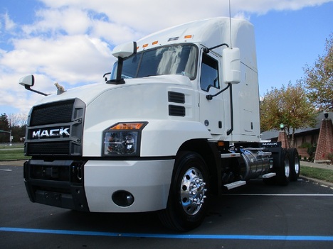 USED 2019 MACK ANTHEM 64T 48 TANDEM AXLE SLEEPER TRUCK #1829-13