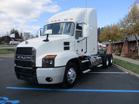 USED 2019 MACK ANTHEM 64T 48 TANDEM AXLE SLEEPER TRUCK #1829-2