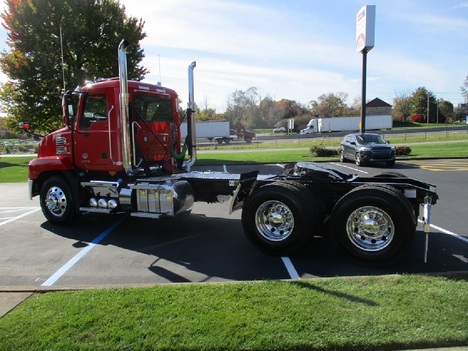 NEW 2024 MACK ANTHEM 64T DAYCAB TANDEM AXLE DAYCAB TRUCK #1830-12