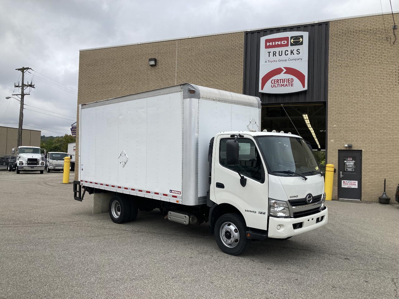 USED 2017 HINO 155 BOX VAN TRUCK #1833