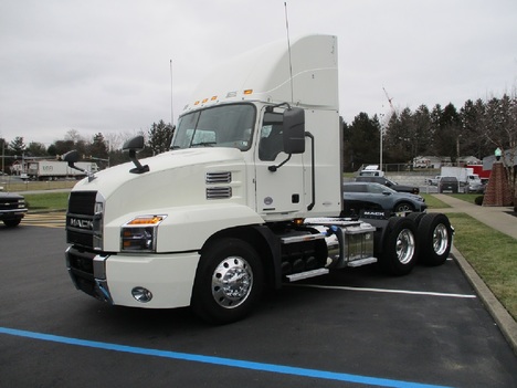 USED 2020 MACK ANTHEM 64T TANDEM AXLE DAYCAB TRUCK #1841-2
