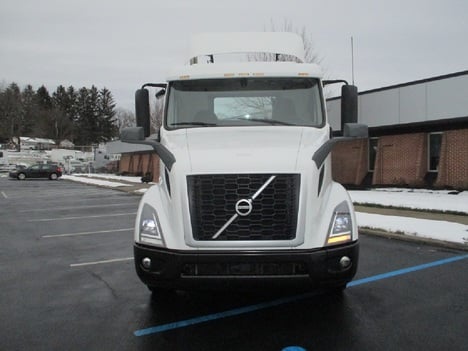 USED 2020 VOLVO VNR64T300 TANDEM AXLE DAYCAB TRUCK #1842-4
