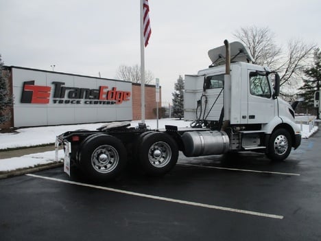 USED 2020 VOLVO VNR64T300 TANDEM AXLE DAYCAB TRUCK #1842-9