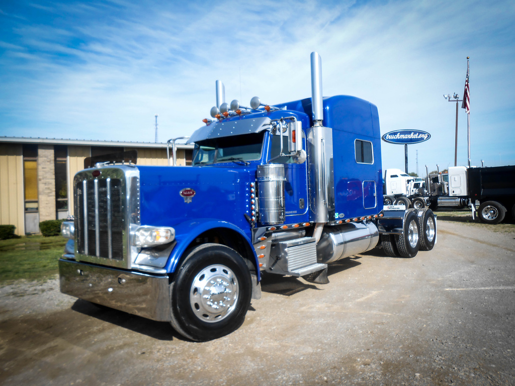 USED 2007 PETERBILT 379 TANDEM AXLE SLEEPER FOR SALE IN MS ...