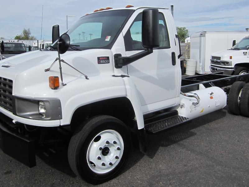 USED 2006 GMC C5500 TOPKICK CAB CHASSIS TRUCK FOR SALE IN AZ 1910