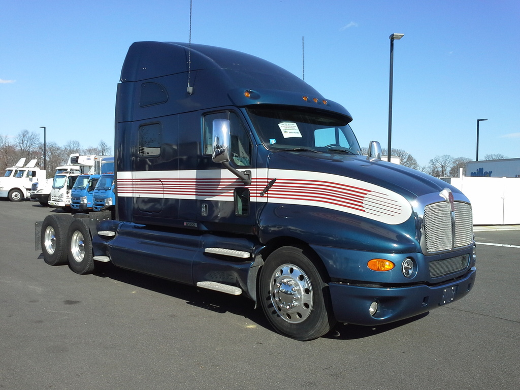 2006 KENWORTH T2000 TANDEM AXLE SLEEPER FOR SALE #2155