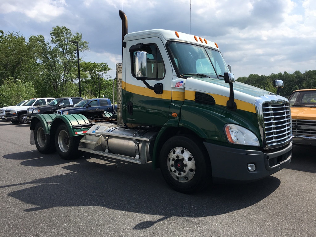 2010 Freightliner Cascadia Tandem Axle Daycab For Sale 2291