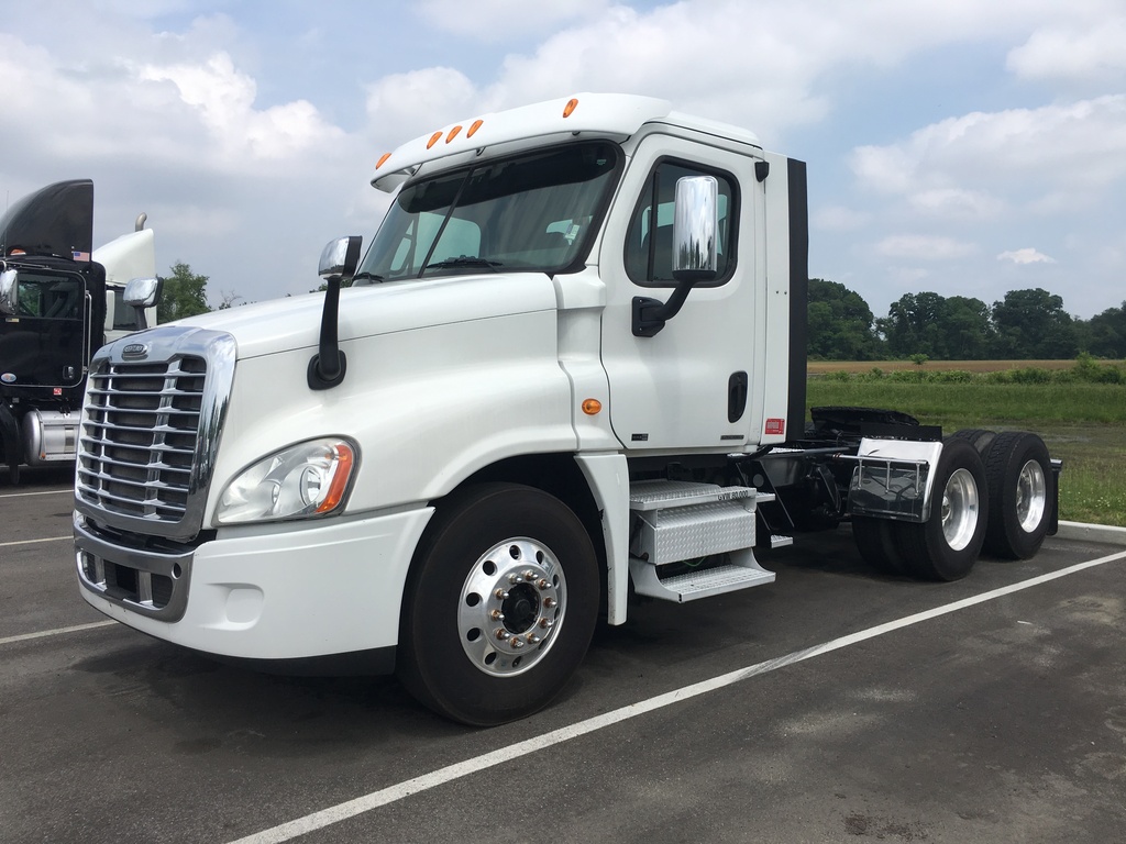 Freightliner day cab for sale Clearance