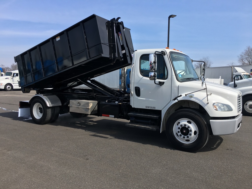 2013 FREIGHTLINER M2106 HOOKLIFT TRUCK FOR SALE 2683