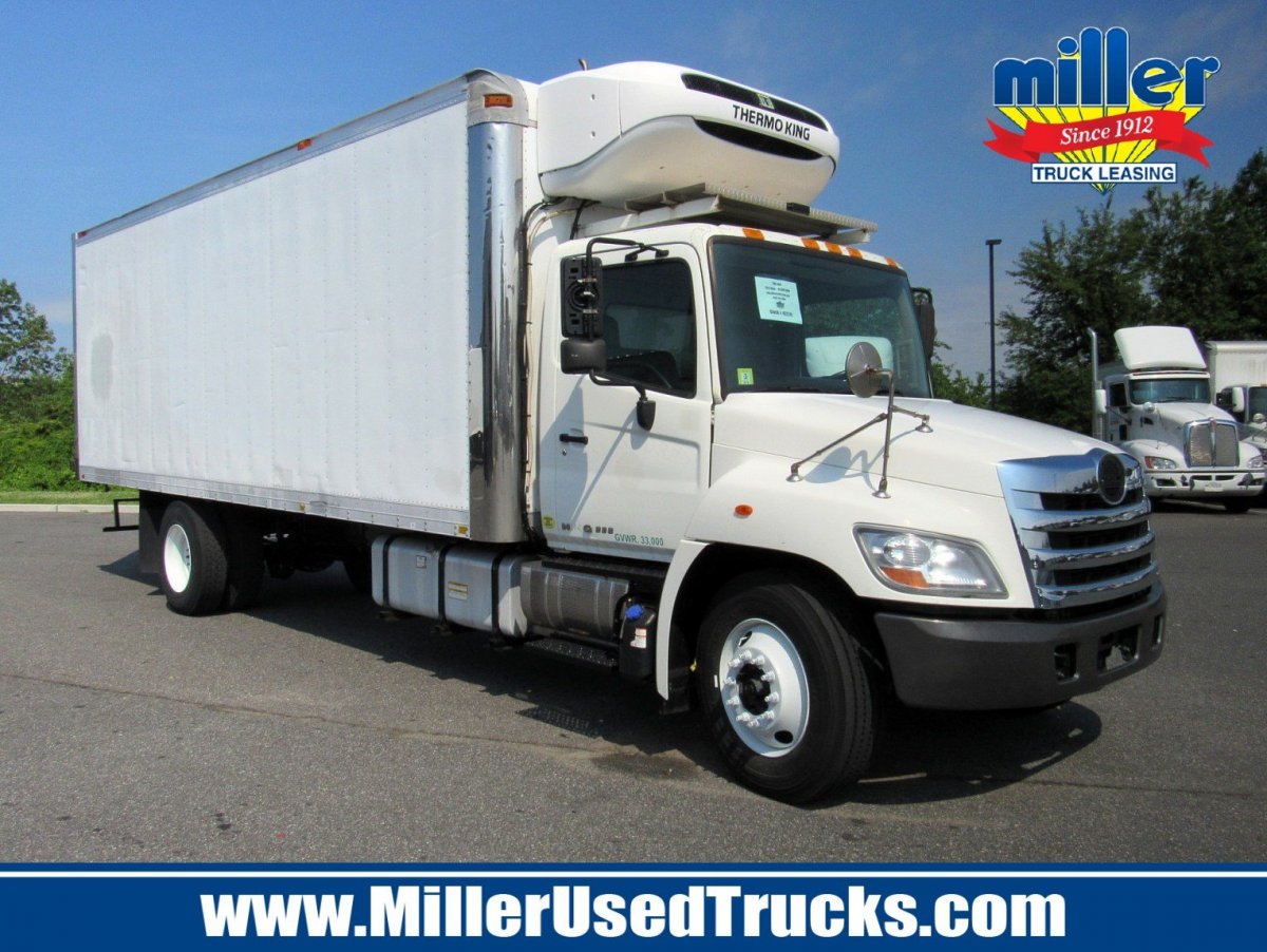 USED 2013 HINO 338 24' REEFER REEFER TRUCK #2741