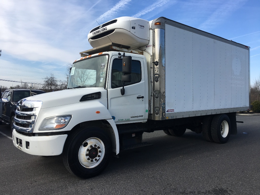 2013 Hino 268A REEFER TRUCK 608606 Reefer Truck