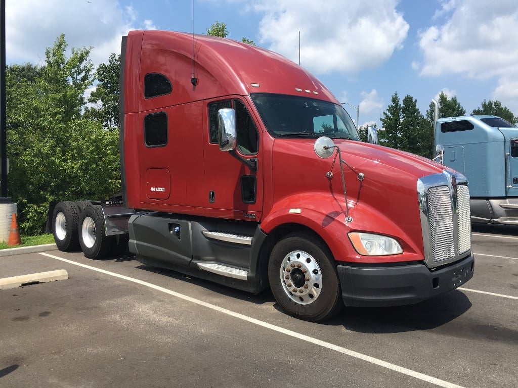 2012 Kenworth T700 Tandem Axle Sleeper For Sale 2820