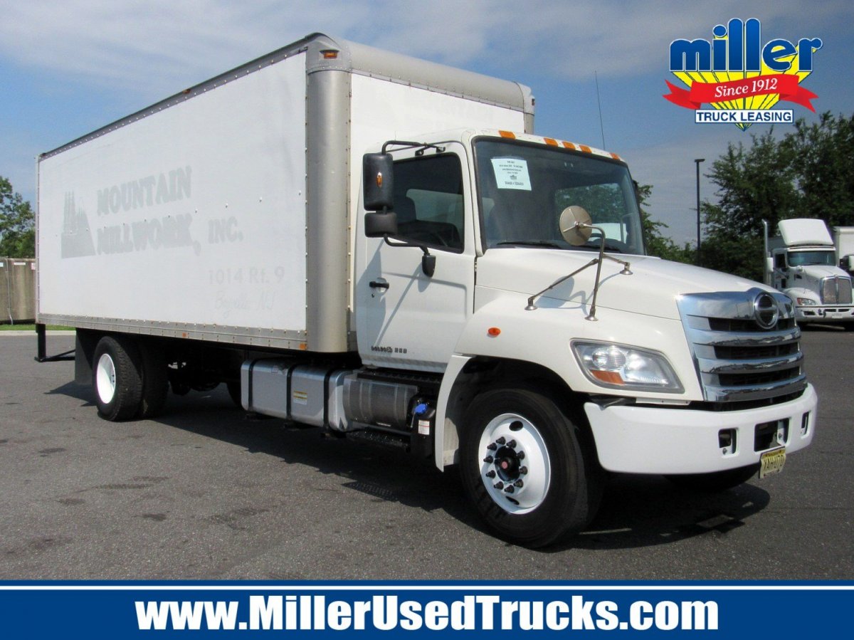 2013 HINO 268A BOX VAN TRUCK FOR SALE 3045