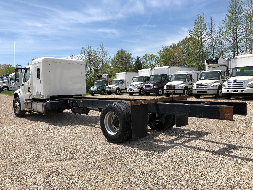2014 FREIGHTLINER M2106 CAB CHASSIS TRUCK FOR SALE 3075