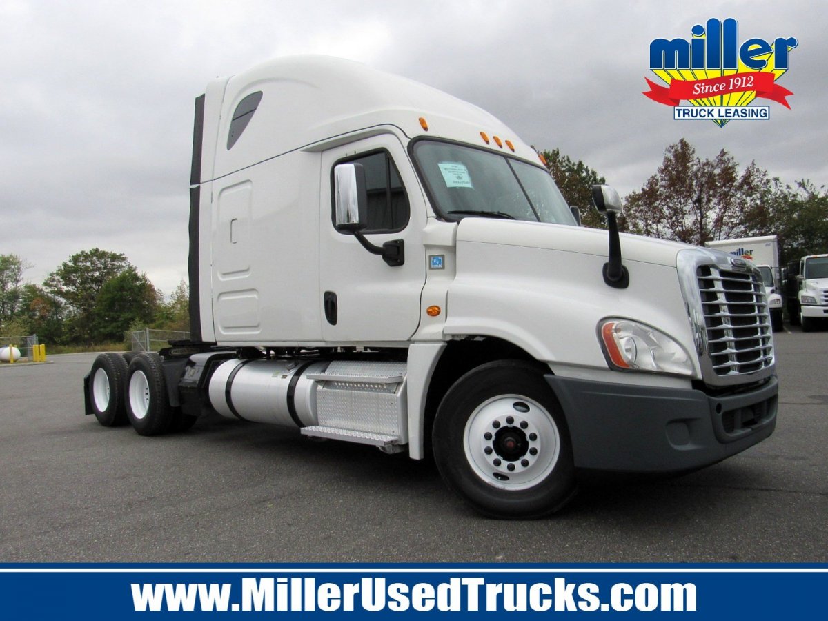 2015 Freightliner Cascadia Tandem Axle Sleeper For Sale 3232