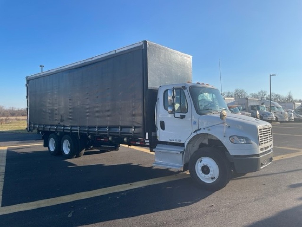 USED 2015 FREIGHTLINER M2106 CURTAIN SIDE TRUCK #4121