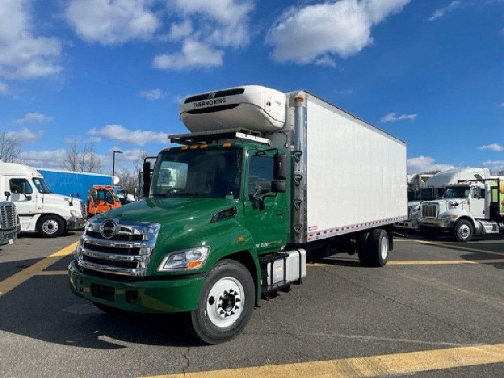 USED 2018 HINO 338 REEFER TRUCK #4237