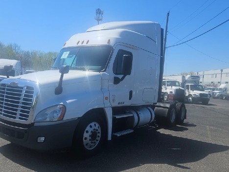 2020-freightliner-cascadia-tandem-axle-sleeper #4482