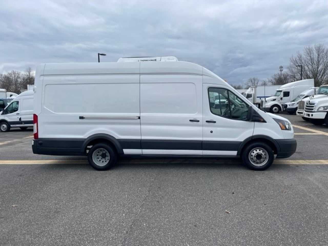 2016 FORD TRANSIT 350 REEFER TRUCK FOR SALE 4712