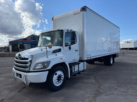 2020 Hino 338 Box Van Truck #5272 2020 Hino 338 Box Van Truck #5272