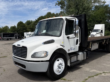 2016-freightliner-m2106-stake-body-truck #5323