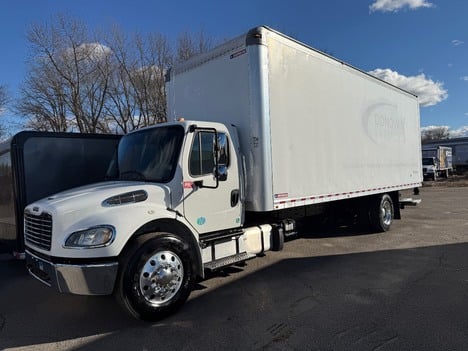 2018 Freightliner M2106 Box Van Truck #5405 2018 Freightliner M2106 Box Van Truck #5405