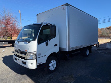 2018 Hino 155 Box Van Truck #5455 2018 Hino 155 Box Van Truck #5455