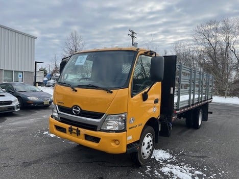 2020 Hino 195 Flatbed Truck #5484 2020 Hino 195 Flatbed Truck #5484
