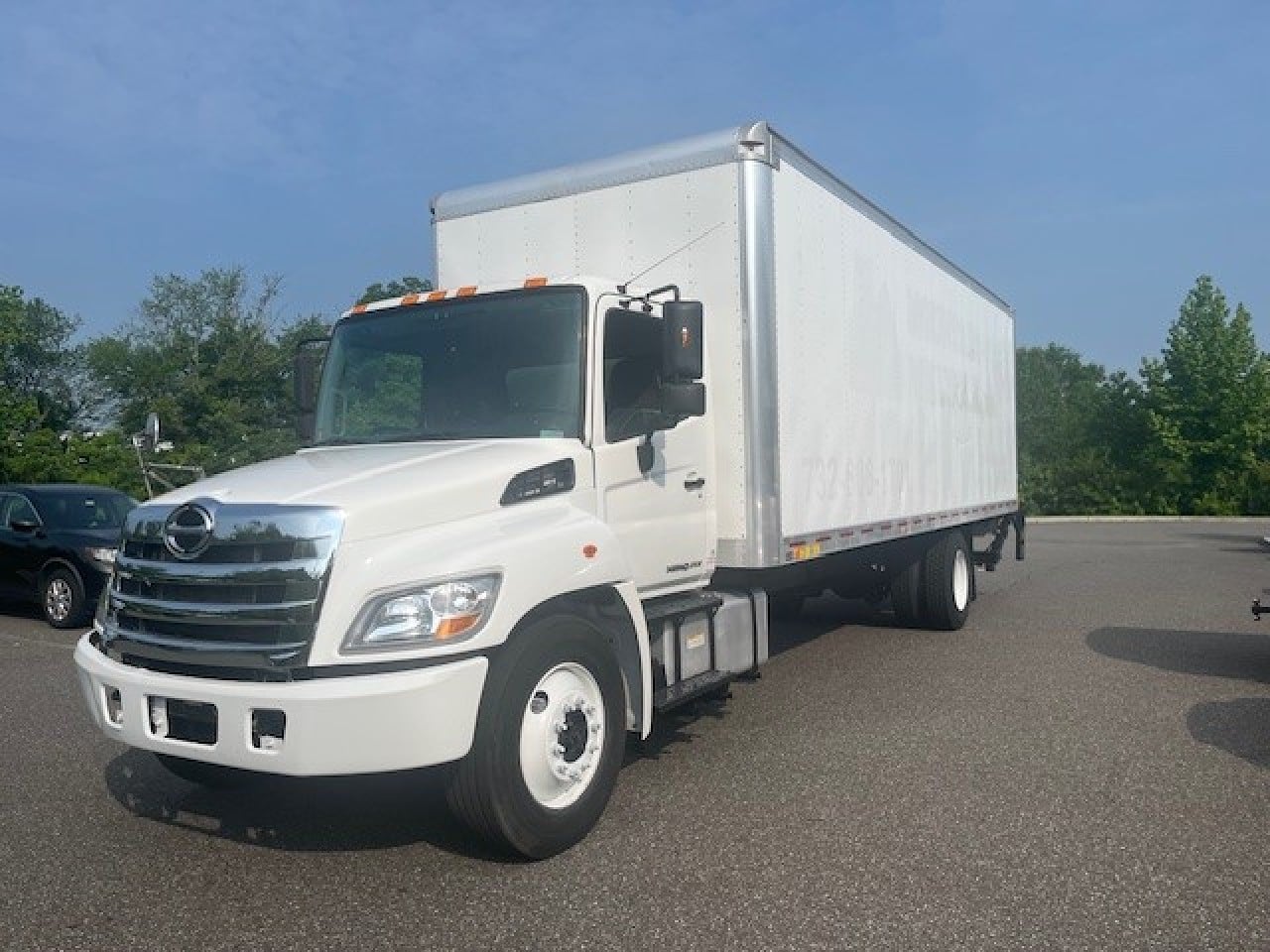 2018 Hino 268A Box Van Truck #2 2018 Hino 268A Box Van Truck #2