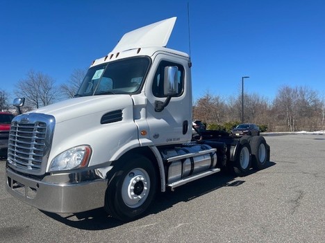 2020 Freightliner CAS113 Tandem Axle Daycab #5529
