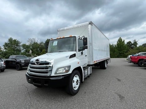 2018 Hino 268A Box Van Truck #5573 2018 Hino 268A Box Van Truck #5573
