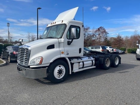2020 Freightliner CAS113 Tandem Axle Daycab #5588