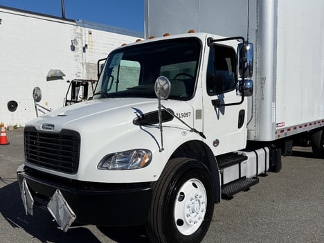 2021 Freightliner M2106 Box Van Truck #5593