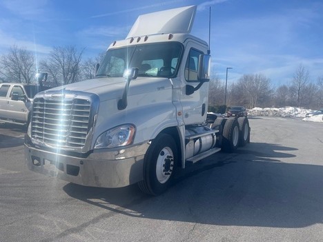 2019 Freightliner CAS125-DC Tandem Axle Daycab #5612