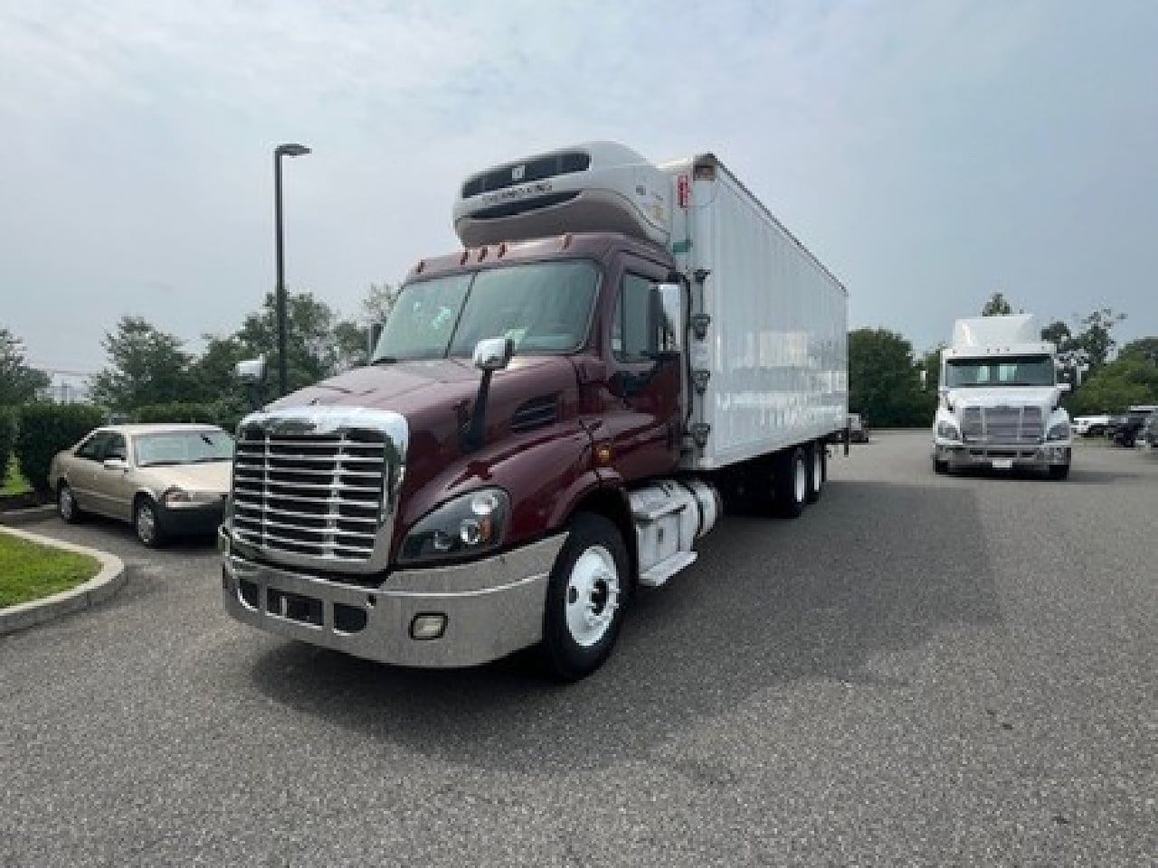 2015 Freightliner CASCADIA Reefer Truck #2 2015 Freightliner CASCADIA Reefer Truck #2
