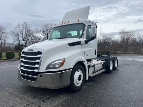 2020-freightliner-ca126dc-tandem-axle-daycab #5720